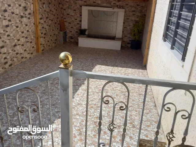 280 m2 More than 6 bedrooms Townhouse for Sale in Irbid Al Husn