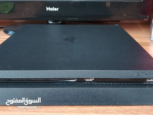 ps4 slim 500gb + 3 controllers + fifa  للبيع 23