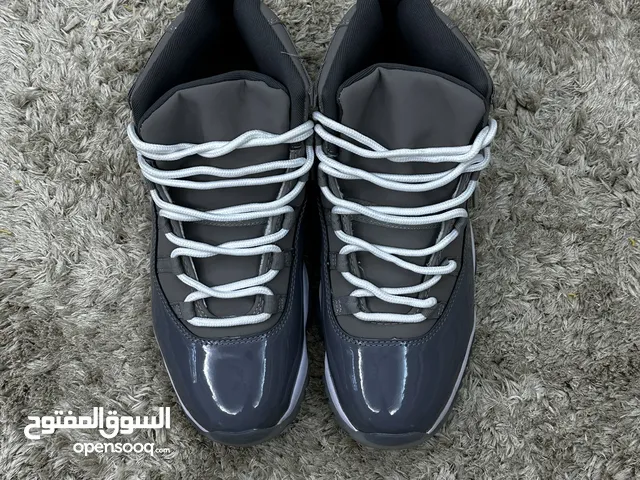 Air Jordan 11 Cool grey shoes Size: 45 used only once without box