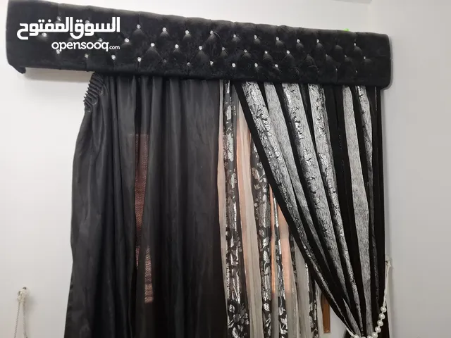 ستائر مستعملة نظيفة