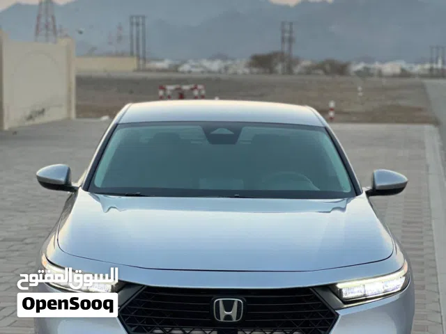 2023 هوندا اكورد LX