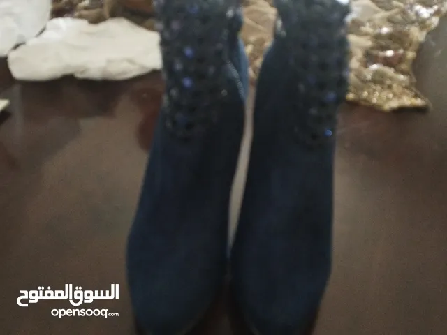 Blue With Heels in Hawally