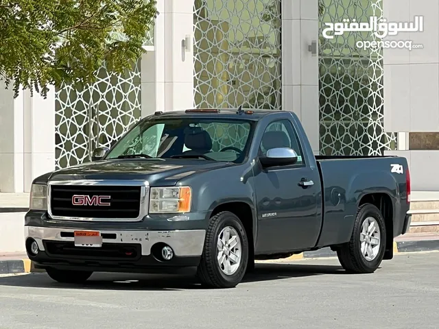 GMC SIERRA V6 model 2013 pickup FOR SALE