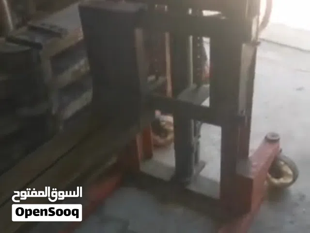 فركه يدويه رافعه 2متر هيدروليك مستعملة 3طن