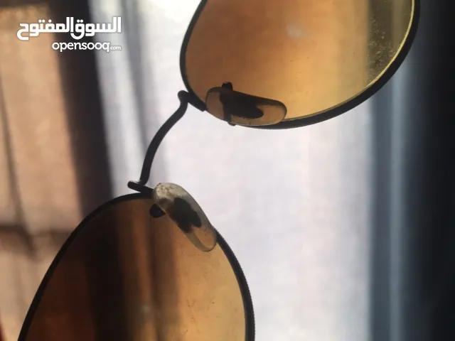 نظارة شمسية زرقاء نظارة شمسية لون ازرق