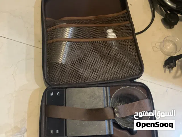 شنطة v60كامله ناقص منه بس السيرفر فقط و نضيفه