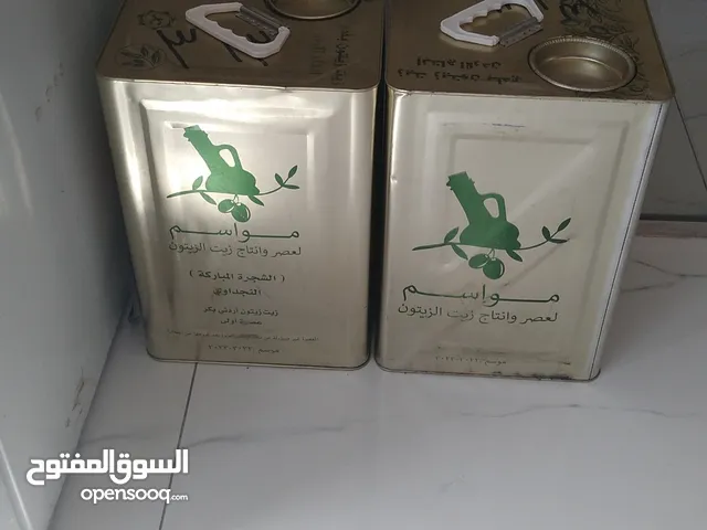 زيت زيتون ( الاردن) بعل نخب اول ما في بنظافتو داخل الامارات