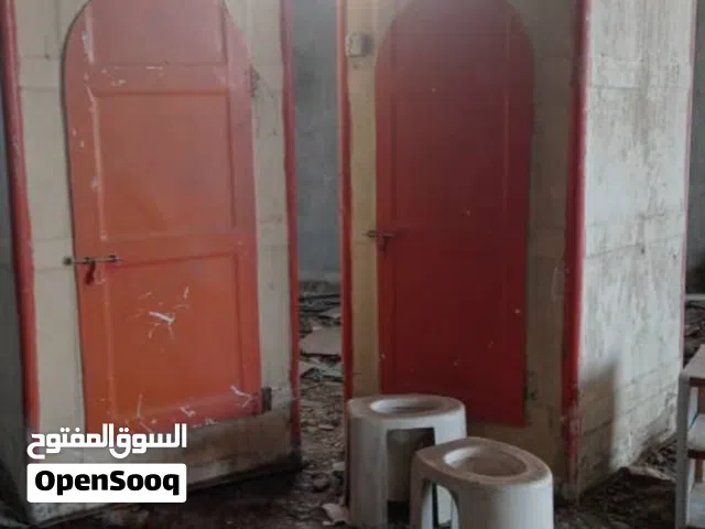 حمامات جاهزة (فيبر جلاس) بحالة ممتازة للبيع في عدن