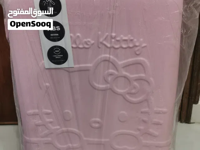 حقائب سفر ديزني الأصلية لون وردي فاتح جميل جدا حجم متوسط .
