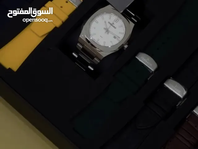 ساعة من براند تراندوا