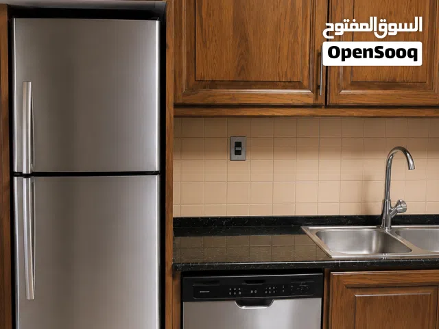 مطبخ فاخر بحالة ممتازة جداً، استخدام خفيف ونظيف، مناسب لمن يبحث عن الجودة والفخامة بسعر مميز.