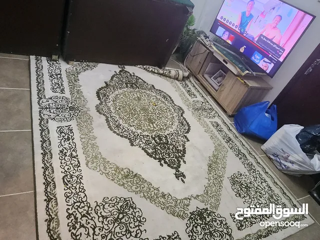سجادة كبيره للبيع استعمال شهرين فقط