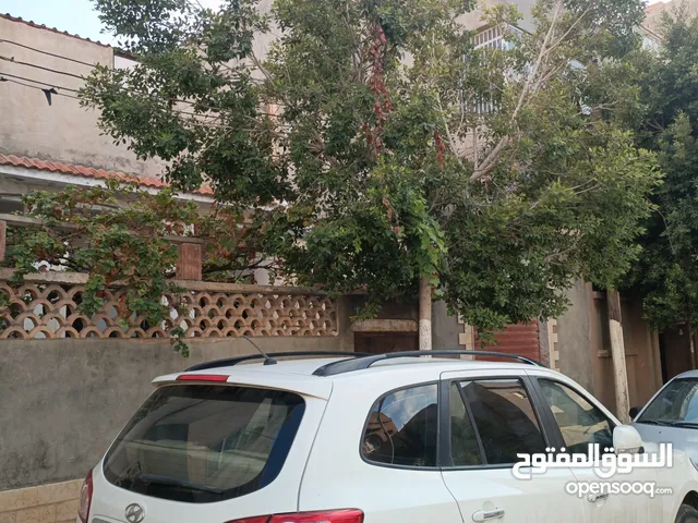 130 m2 3 Bedrooms Townhouse for Sale in Tripoli Al-Mansoura