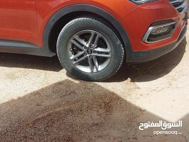 Hyundai Santa Fe 2017 in Benghazi