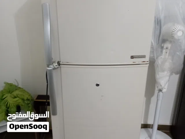 ثلاجة شارب مستعمله للبيع