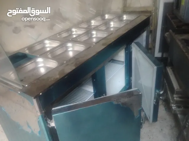 ثلاجة ومستلزمات مطعم