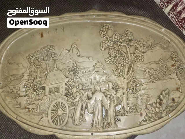 طاولة أنتيك بيضاوية نادرة بنقوش شرقية بارزة (شغل ستينيات)