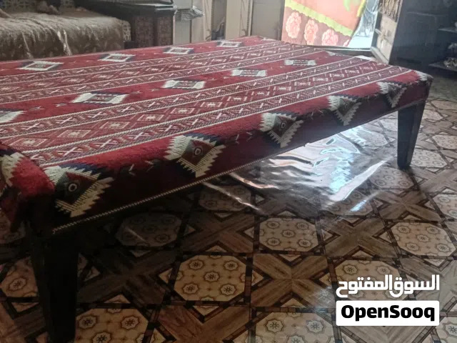 طاوله كبيره للبيع قويه جدا مال كويت