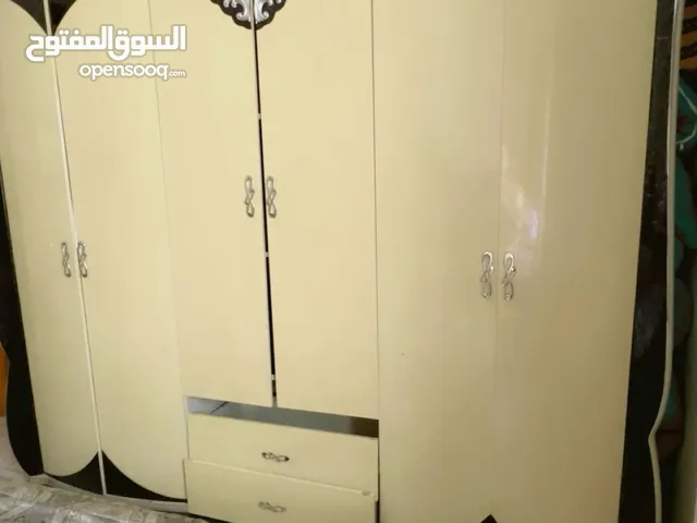 غرفة نوم للبيع بسبب السفر