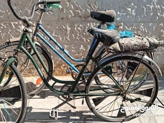 بسكليتات بحالة الوكاله وسعر مغري جدا