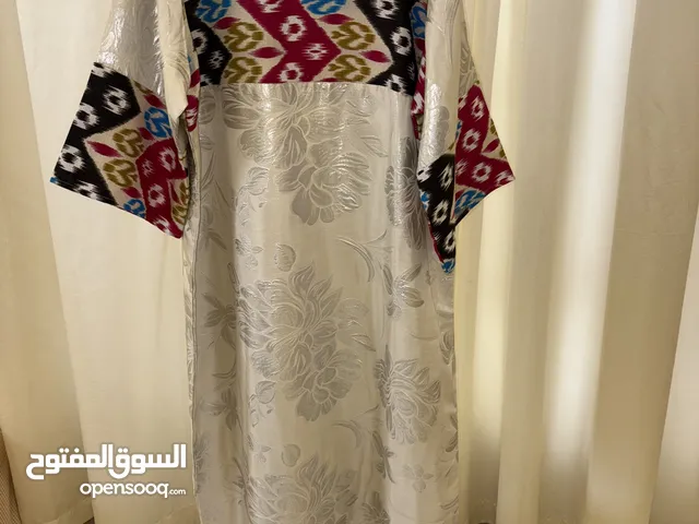 Women dress Kuwaiti brand new