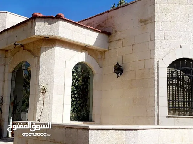 353 m2 3 Bedrooms Villa for Sale in Amman Shafa Badran