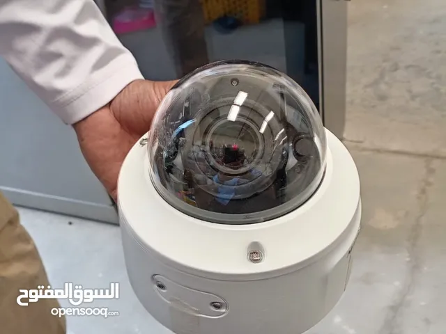 سيرفر مع كاميرات مراقبة داخلية