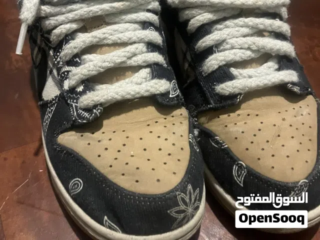 بوت اصلي Nike SB Dunk Low Travis مستعمل استعمال خفيف اصلي ميه بل ميه مريح نمرة 41 بيزبط 42