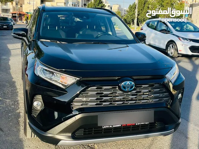 Toyota RAV4 Limited بحالة الوكالة طلعت من الحرة قبل أسبوعين فل إضافات الرقم في الوصف