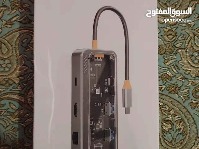 New docking station 8 in 1 for tablets and ipads