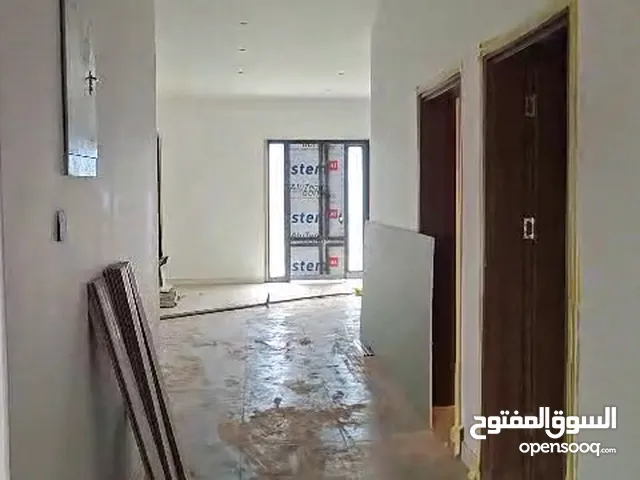 مبنى إداري تجاري فندقي في حي الجامعي