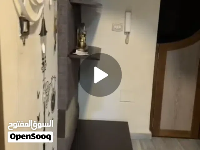 وحدة تعليق شاشة مع رفوف وجوارير