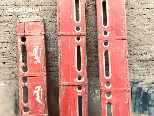 اجناب سياره دبابه 3 دلف اللون احمر بحاجه جيده