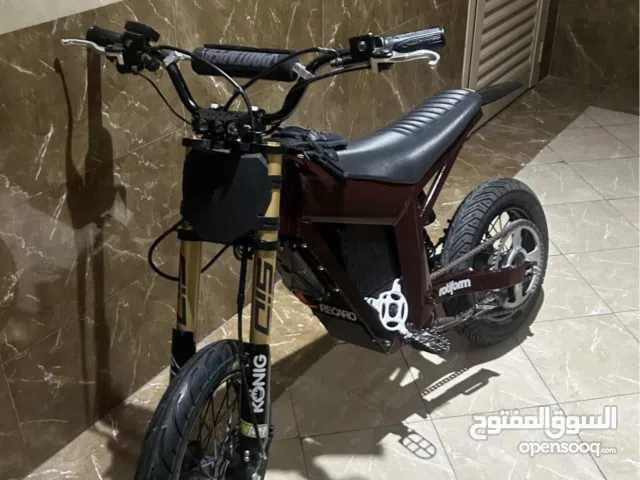 Kugoo wish 01 Specs Supermotos surron throttle painted by liwa scooters cleanest Kugoo in shj