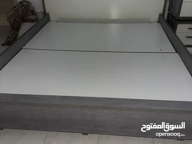 سرير حجم كينج من هوم سنتر
