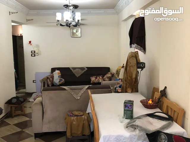 للبيع شقة في سيدي بشر رابع نمرة م البحر                                    160متر صافي
