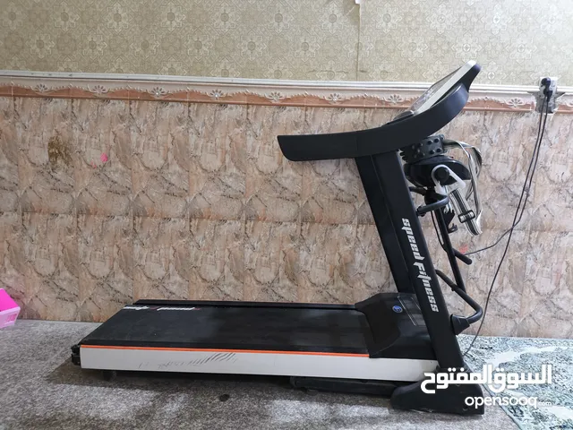 جهاز ركض وجهاز اخر حارق لدهون البطن والارداف(المؤخرة)