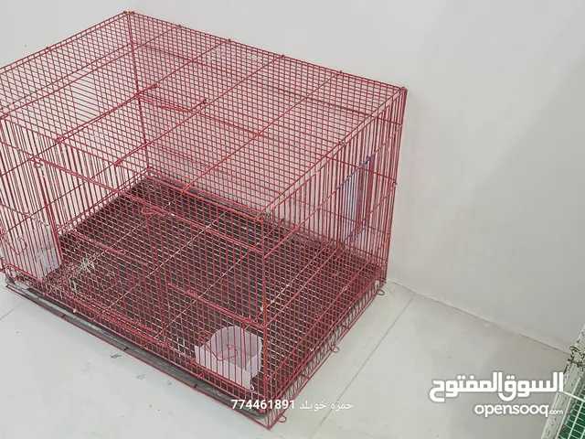 متوفر 3 اشباك 40 × 60 حديد قوي مستخدم نظيف