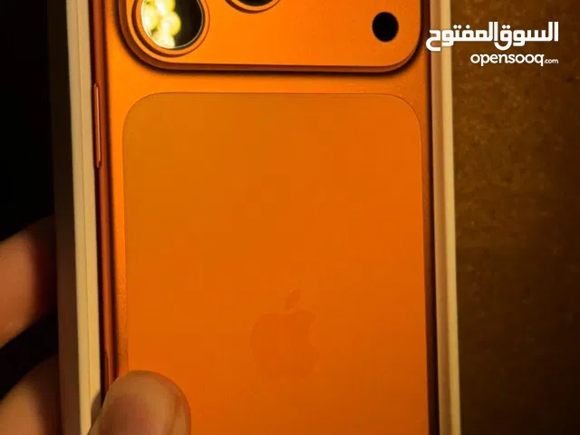 iPhone 17 pro max  جديد مفعل في المطار فقط