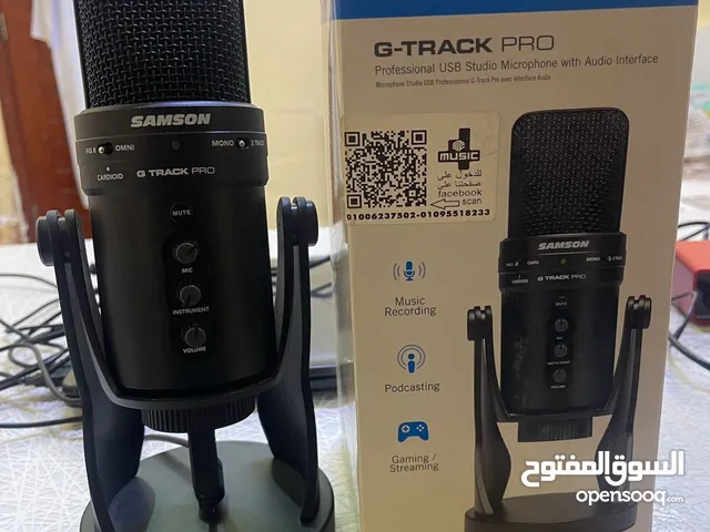 سامسون مايك كوندينسر و Focusrite scarlett 2i2 audio interface مستعملين مرة واحدة فقط، التكملة فالوصف
