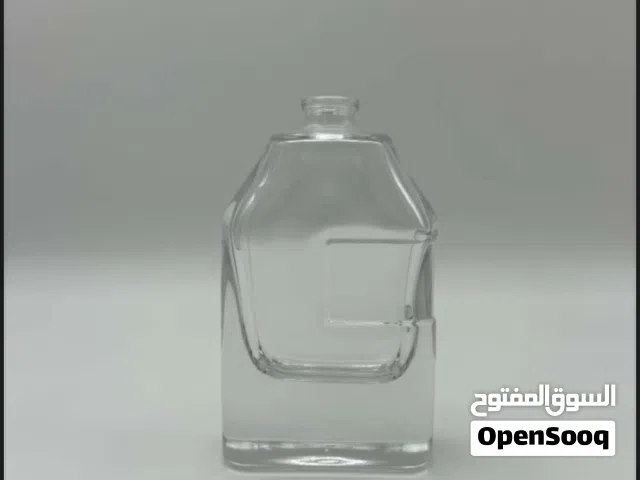 زجاج عطور مع كامل ملحقاته