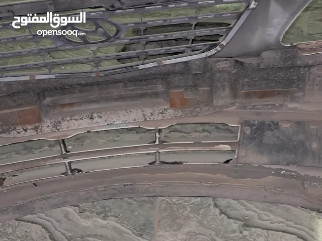 برونتي امامي ايزار 2007الون ابيض بالفلاطوريات والفنارات مش مزوق فيه بعض الخبوش