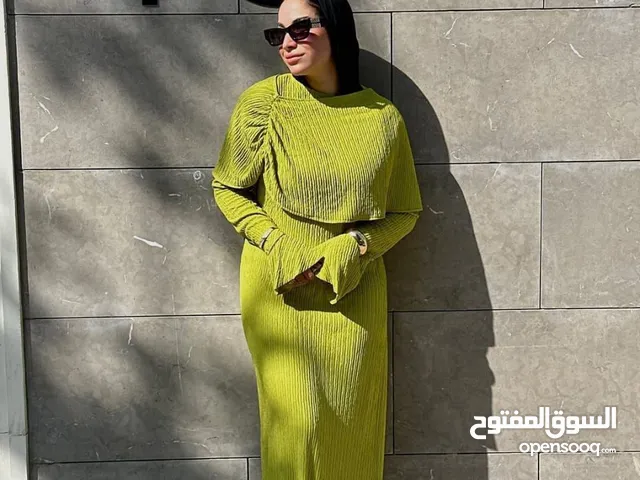 دريس قطعتين استايل خطير قماشة تحفة مناسب لكل المناسبات و الأذواق حلو جدا علي كل الشيب المختلفة