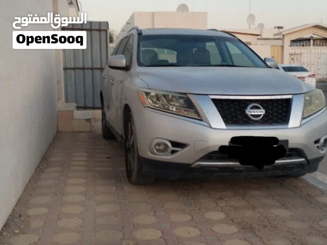 نيسان باثفندر 2014 عائلية اقتصاديه مستعمله للبيع قابل للتفاوض جدا