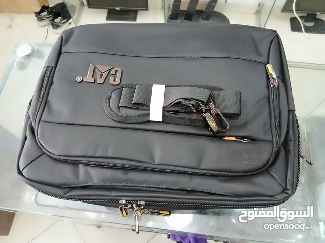 Back Bag CAT Original 3×1 يد و كتف وضهر الشنطة خامتها ممتازة جدا تشيل معاك لاب 17 بوصة بكل مستلزماته