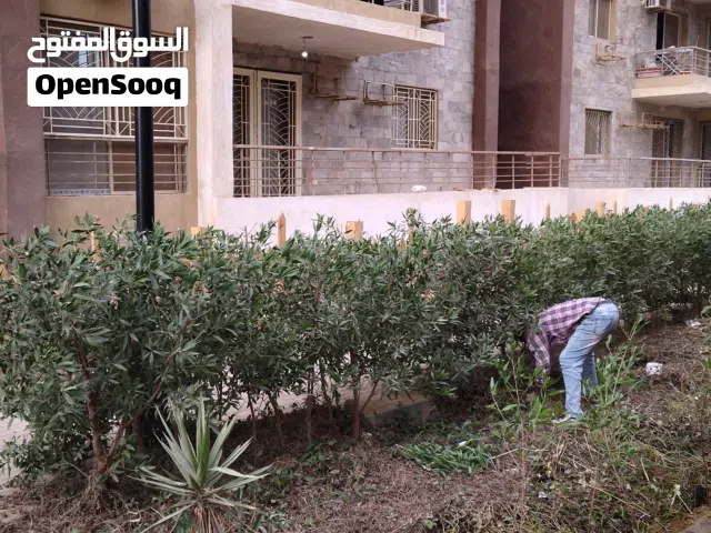 بكمبوند دار مصر أمام هايد بارك اخر ش التسعين الجنوبى 150متر ارضى و حديقة خاصة 40متر س لوكس جديدة تم