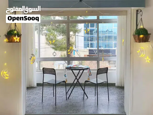 شقة تنظيم مكاتب بوسط شارع الخالدي الطبي تصلح عيادة / مكتب / شقة مقابل مستشفى عبد الهادي للبيع / بدل