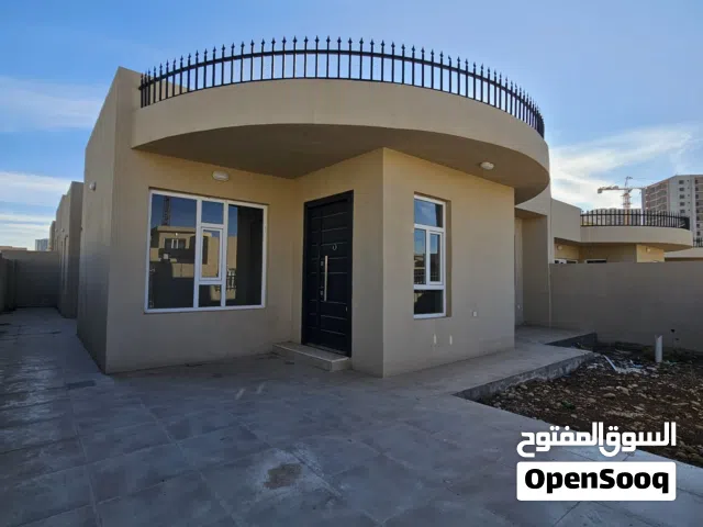 بيت للبيع بمساحة 250م في سلافا ستي 2