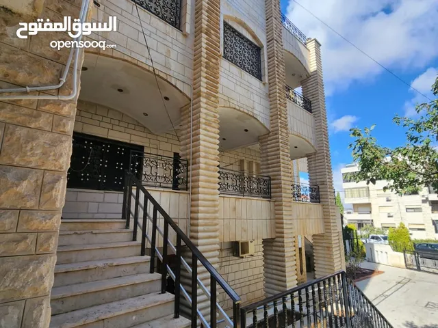 1465 m2 3 Bedrooms Villa for Sale in Amman Al Rabiah