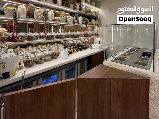 صالون دورين ( خلو ) للإيجار في أبو حليفة
